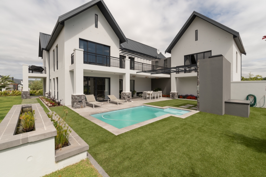 5 Bedroom Property for Sale in Val De Vie Estate Western Cape